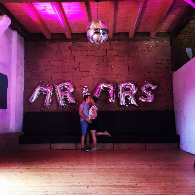 Hochzeitspaar feiert mit DJ Jimmix in Würzburg